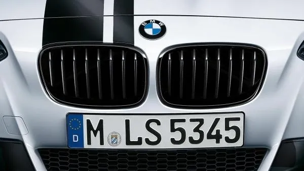 orig. BMW M Performance 1er F20 F21 Frontziergitter Ziergitter schwarz Re + Li
