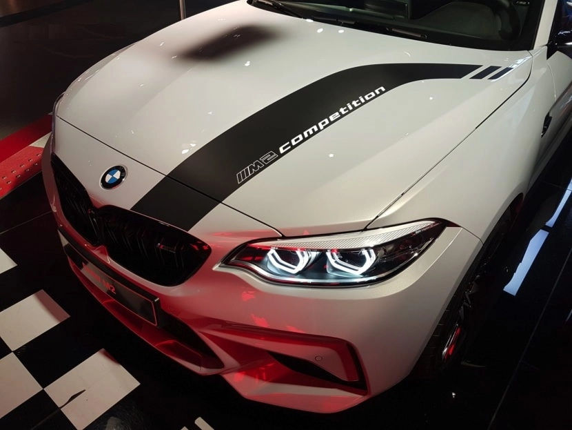 BMW F87 LCI M2 Competition Design Folierung M Performance