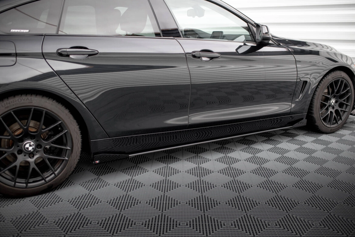 Seitenschweller Ansatz (Paar) passend für BMW 4er Gran Coupe F36 roter Kern + Hochglanz Flaps