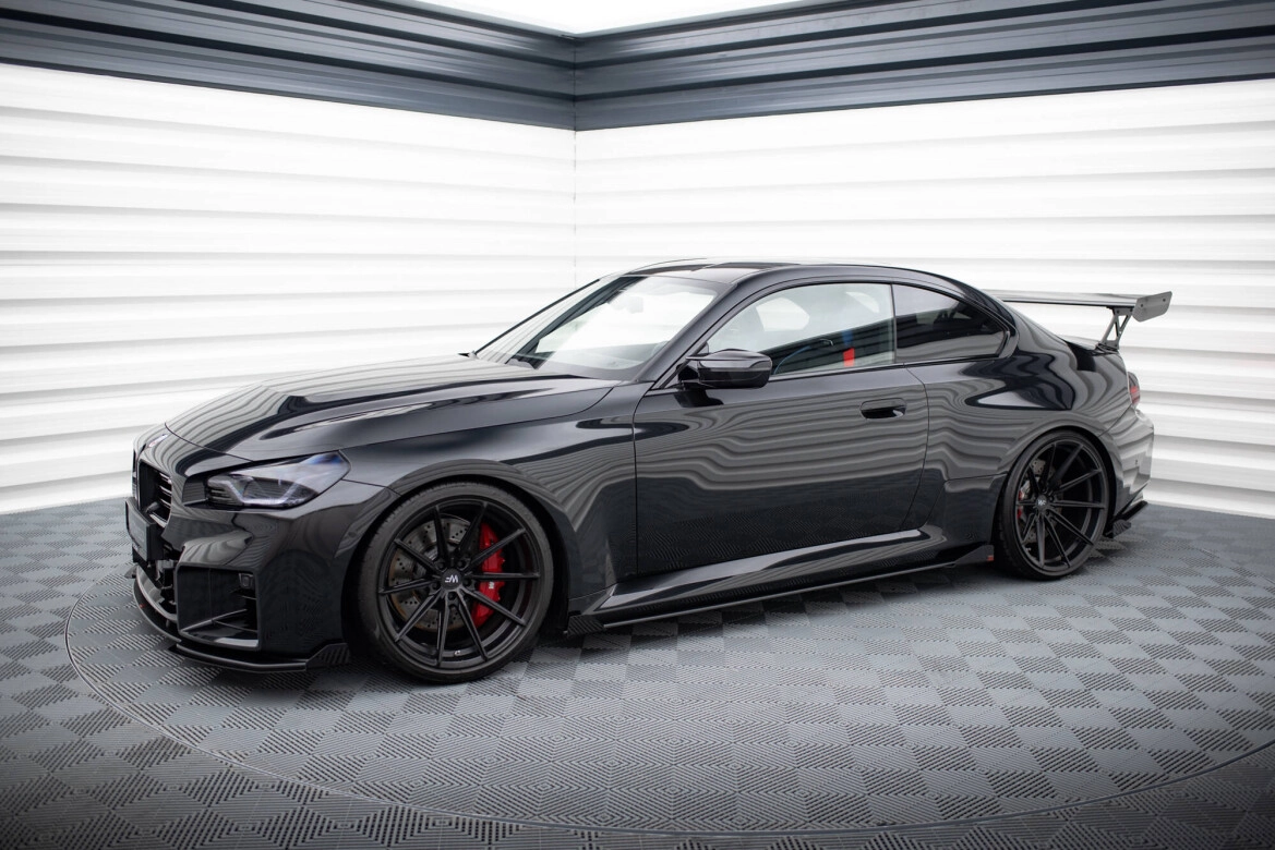 Seitenschweller Ansatz (Paar) V.1 + Flaps passend für BMW M2 G87 schwarz Hochglanz