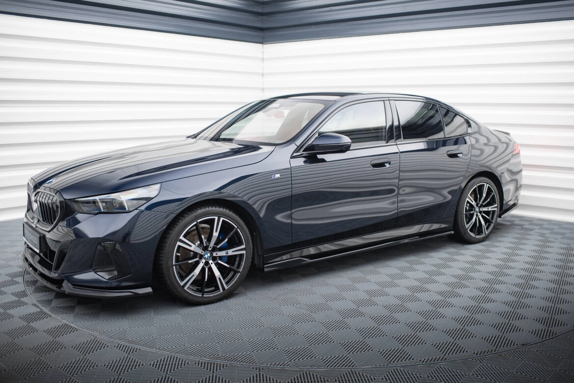 Seitenschweller Ansatz (Paar) V.2 passend für BMW 5er M-Paket Limousine / Touring G60 / G61 schwarz Hochglanz