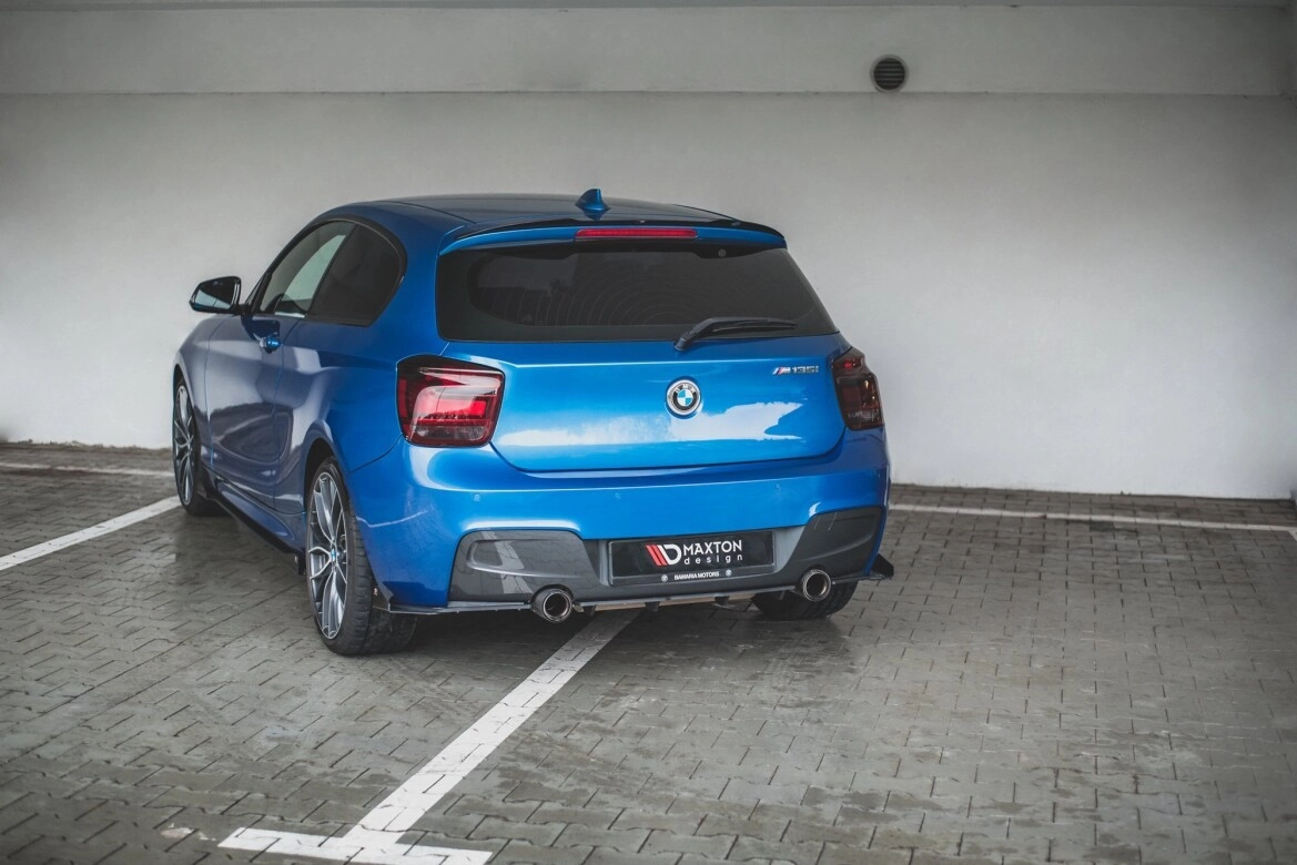 Heckansatz Diffusor passend für BMW M135i F20 roter Kern