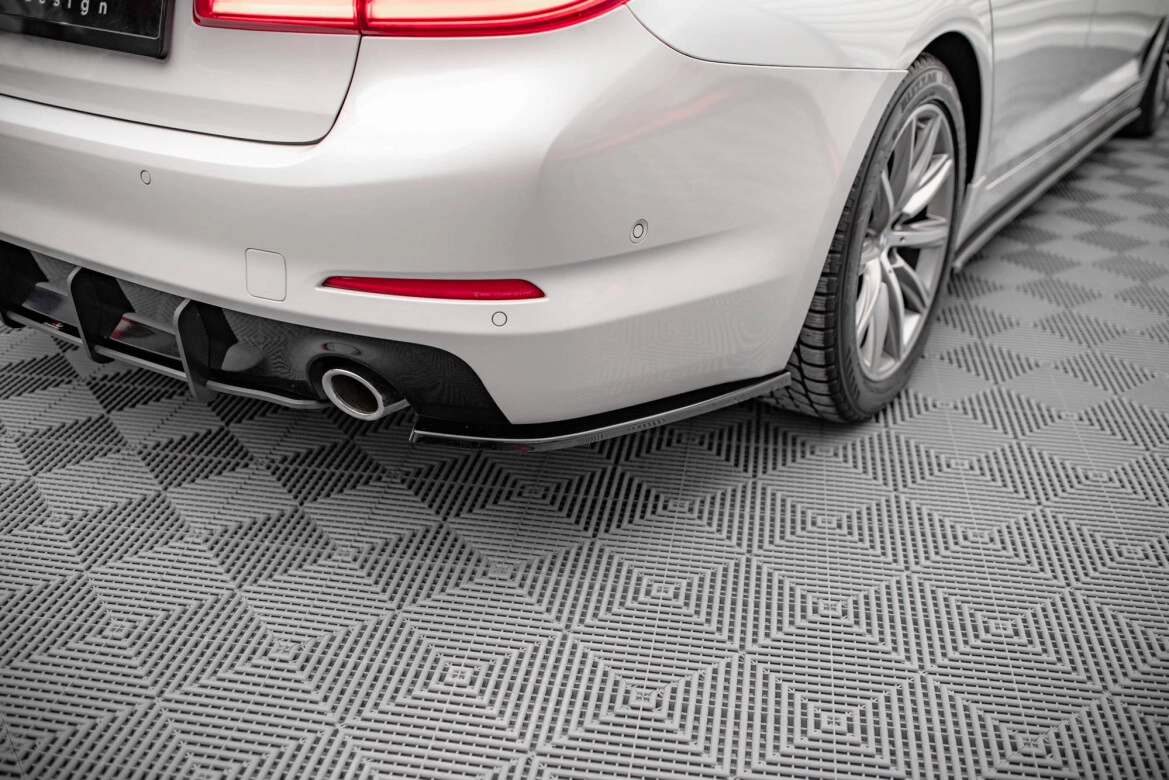 Diffusor Flaps passend für BMW 5er G30 / G31 schwarz Hochglanz