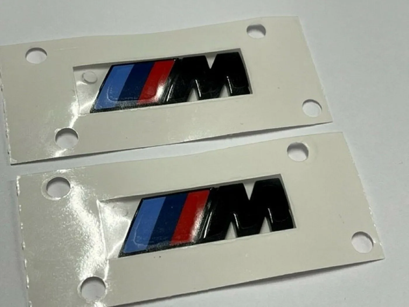 BMW »BMW M Emblem Schwarz Glanz Kotflügel Logo Seite M Paket 45x15« (1 St)
