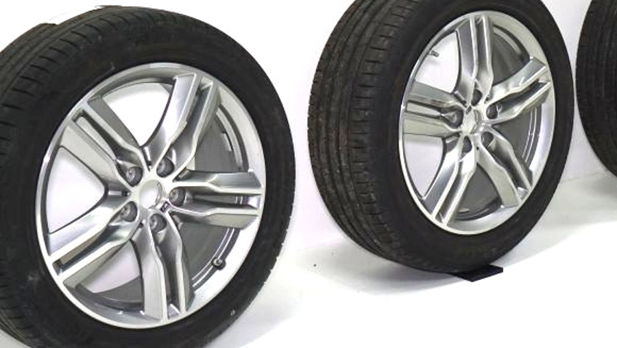 BMW Sommer Radsatz X1 F48 X2 F39 M-Doppelspeiche 570M Ferricgrey Pirelli DOT 2017