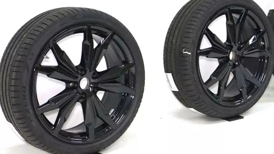 BMW Sommer Radsatz X1 F48 X2 F39 M-Doppelspeiche 717M Jet Black Pirelli