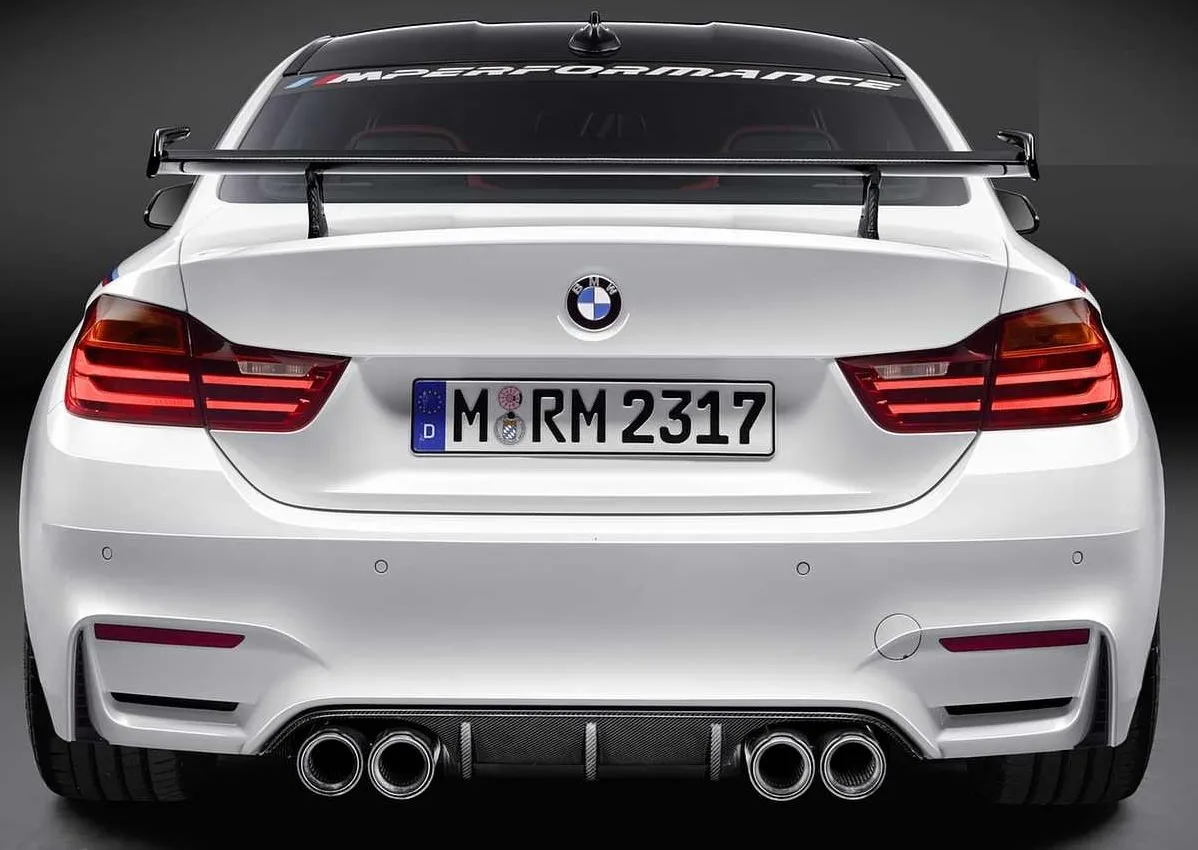 orig. BMW M Performance Heckspoiler Carbon durchströmt 4er F32 M4 F82